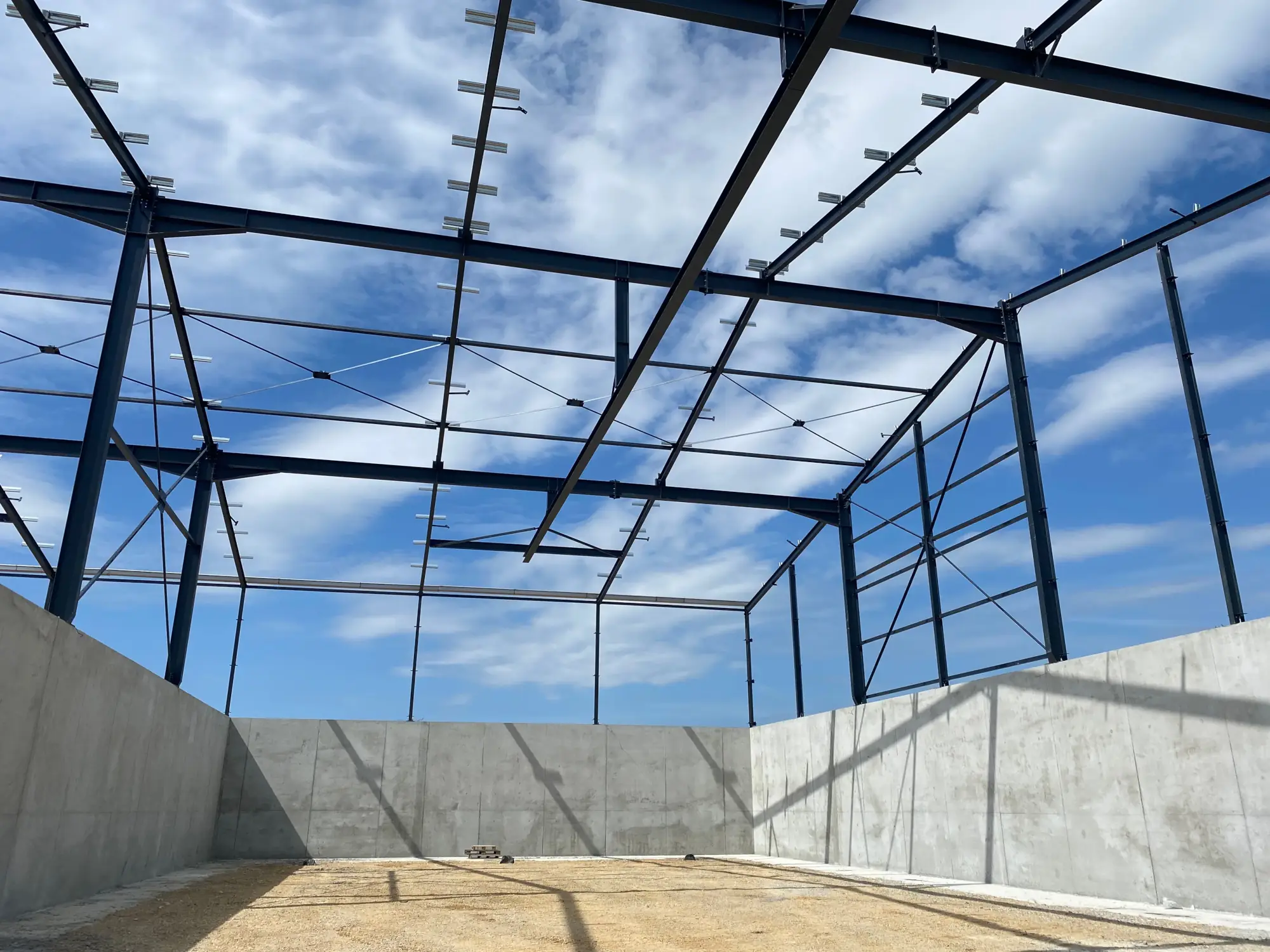 Charpentes, bardages, couvertures